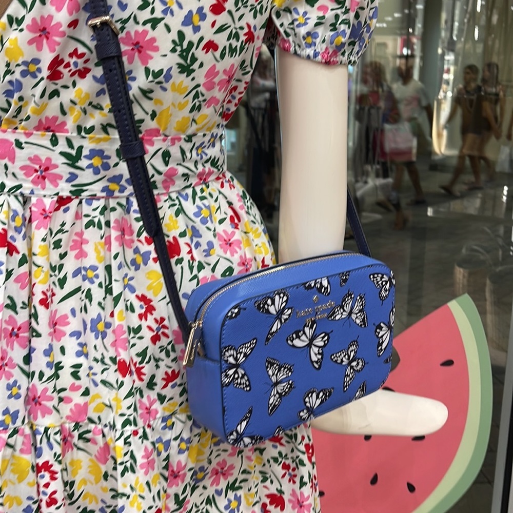 Kate Spade Staci Butterfly Sky Printed Mini Camera Bag,
Blue Multi
NWT - Picture 16 of 16